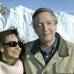 Reuters - N&#233;stor Kirchner y Cristina Fern&#225;ndez en frente del glaciar Perito Moreno en El Calafate, en la provincia patag&#243;nica de Santa Cruz, durante unas vacaciones el 17 de mayo de 2003.
