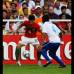 Reuters - El paso del reloj sentenciaba la suerte de Guatemala, que sumaba con esta derrota su gol en contra n&#250;mero doce, la peor valla del torneo.