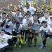 Hern&#225;n Vanegas - Campe&#243;n, Alianza campe&#243;n, entonaban los hinchas y familiares de los futbolistas desde las tribunas, mientras ellos levantaban los brazos y exhib&#237;an el trofeo.