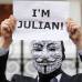 AP - Además se veían mensajes como Soy Julian, Todos somos Julian, Te apoyamos presidente y We are still here.