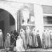 Archivo - En la imagen se ve a la Madre Laura con religiosas de la comunidad fundada por ella, a la entrada del Noviciado.