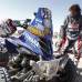 Reuters - El argentino Marcos Patronelli revisaba su moto antes del comienzo de la etapa. Es uno de los favoritos en cuatrimotos.