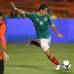 Reuters - Javier Chicharito Hern&#225;ndez tuvo varias oportunidades para anotar, pero no pudo superar al portero David Ospina y la buena zaga colombiana.