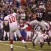 Reuters - Aprovechando la eficiencia de Tynes, el equipo lo mandó nuevamente a intentar gol de campo, esta vez de 33 yardas, que acertó, y puso números de 17-15.