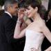 Reuters - Anne Hathaway con su Chanel 2009, un dos piezas en blanco brillante.