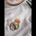 COLPRENSA - Emirates sustituye a Bwin, que en los últimos seis cursos ha sido la firma encargada de lucir su nombre en la elástica madridista.