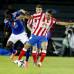 Reuters - Las inc&#243;gnitas quedaron en el aire y el juego continu&#243; bajo el dominio de los engrandecidos futbolistas colchoneros, quienes de nuevo llegaron al arco azul y por intermedio de Jorge Merodio Koke, tras el &quot;taquito&quot; de Pedro Mart&#237;n, definieron el segundo tanto para sus arcas.