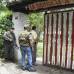NELSON MATTA COLORADO - Escena del allanamiento policial a la finca de Vicente Casta&#241;o en 2007, en la vereda El Noral de Copacabana.
