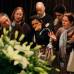 AP - La viuda de Cabral hab&#237;a dispuesto unos funerales &#237;ntimos, pero el clamor de los admiradores del artista y de sus colegas hizo que cambiara de opini&#243;n y aceptara que el f&#233;retro fuese velado en el peque&#241;o Teatro ND Ateneo, de Buenos Aires.
