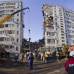 Reuters - En Rusia un edificio de nueve pisos se derrumb&#243; parcialmente en la ciudad de Astrakhan. El edificio se derrumb&#243; tras una explosi&#243;n de gas de uso dom&#233;stico. Murieron 6 personas.