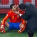 Reuters - Gerard Piqué, defensa del FC Barcelona, recibió tras el partido ante Honduras tres puntos de sutura en el labio superior al recibir un golpe involuntario con la bota por parte de un contrario.