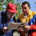 AP - La televisi&#243;n estatal venezolana y cubana mostraron im&#225;genes del convaleciente presidente venezolano Hugo Ch&#225;vez, quien permanece en Cuba desde hace m&#225;s de dos semanas tras haber sido operado, de manera sorpresiva, en la isla.