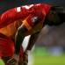 AP - El marfile&#241;o Didier Drogba tuvo el empate solo unos minutos despu&#233;s, pero el disparo sali&#243; por encima del Diego L&#243;pez.