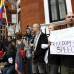 AP - Alrededor de doscientos partidarios del fundador de WikiLeaks, Julian Assange, se congregaron en el exterior de la embajada de Ecuador en Londres.