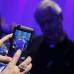 Reuters - El BlacBerry Z10 y Q10 tendr&#225; una aplicaci&#243;n llamada Time Shift que permite corregir los errores en las fotos. Y otra llamada Story Maker para crear y editar v&#237;deos.