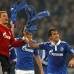 Reuters - Ra&#250;l Gonz&#225;lez, (der.) delantero del Schalke 04 alem&#225;n, super&#243; ante el Valencia un nuevo r&#233;cord personal despu&#233;s de convertirse en la ida m&#225;ximo goleador de torneos europeos, al superar en la vuelta a Paolo Maldini como jugador que m&#225;s partidos de Copa de Europa ha disputado, con un total de 140.