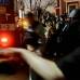 AP - En las fotografías facilitadas por Murphy también se puede ver a los paramédicos tratando a Tsarnaev de las heridas que sufrió tras su agónica persecución y tomas muy cercanas del despliegue y cerco del sospechoso.