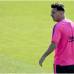 Afp - El retorno de Lionel Messi a los entrenamientos del Barcelona, tras agotar sus vacaciones, despertó la curiosidad entre los seguidores del jugador en las redes sociales sobre todo por el nuevo look que luce el futbolista argentino.