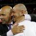 Donaldo Zuluaga - Saludo de viejos conocidos entre el Chusco Sierra, de Millos, y P&#225;nzer Carvajal, de la casa roja.
