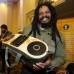 Reuters - Estrellas como Rohan Marley, hijo de Bob Marley, se hicieron presentes para promocionar distintos productos, como este sistema de sonido port&#225;til.
