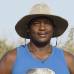 Cortes&#237;a Canal Caracol - Hallem Castillo. 37 a&#241;os. Tumaco. Guardia de Seguridad. Se considera un hombre con mucho sabor, alegre, espont&#225;neo y con carisma. Lleva la salsa en su sangre. Tiene una hija de 20 a&#241;os que es su principal motivaci&#243;n. Su vida cambi&#243; cuando represent&#243; a los vallecaucanos en el Desaf&#237;o 2008 la lucha de las regiones, experiencia que le dej&#243; huella y lo hizo reconocido en toda Colombia por su c&#233;lebre frase, &#34;va pa&#39; fuera&#34;.