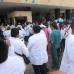Colprensa - Una nutrida participaci&#243;n de estudiantes y de profesionales de la medicina march&#243; este martes por las calles de Barranquilla. La mayor&#237;a de los manifestantes se reunieron en la sede del ESE Cari y otro lo hizo en el Parque Sur&#237; Salcedo. Los dos grupos caminaron hasta La Plaza de La Paz.