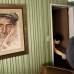 Reuters - El argentino Alejandro Kirchuk gan&#243; con su serie Never Let You Go, en la que retrata una pareja de Buenos Aires de 89 y 87 a&#241;os, que se han cuidado durante m&#225;s de 65 a&#241;os a pesar del Alzheimer de M&#243;nica.