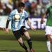 AP - Argentina fue de menos a m&#225;s con Messi como el motor de su equipo. Ever Banega marc&#243; el gol del empate.