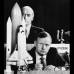 AP - Neil Armstrong fue vicepresidente de la comisi&#243;n especial que investig&#243; la tr&#225;gica explosi&#243;n del trasbordador espacial Challenger, ocurrida segundos despu&#233;s de su despegue el 28 de enero 1986.