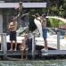AP - Sus cinco hijos, cinco nueras y 18 nietos estuvieron presentes en el D&#237;a de la Independencia cuando desfil&#243; con su familia por la calle principal del balneario de Wolfeboro donde pasa sus vacaciones.