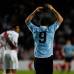 AP - Uruguay venci&#243; 2-0 a Per&#250; con dos goles del atacante Luis Su&#225;rez.
