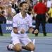 Reuters - Novak Djokovic, de Serbia, celebra después de derrotar a Rafael Nadal de España en la final de tenis masculina del Abierto de Estados Unidos. Se convirtió en el número 1 del mundo.