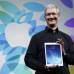 Ap - El CEO de Apple Tim Cook presenta el nuevo iPad Air.