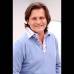 CORTES&#205;A CANAL CARACOL - Julio Cesar Herrera es Mario Herrera. Es un odont&#243;logo muy particular y famoso, pero Alejandro lo detesta. Aunque Mario usa tenis, tiene el pelo largo, se viste extravagante y atiende a sus pacientes con reggaet&#243;n, es un gran profesional y una mejor persona.