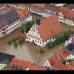 AP - La alcaldia de Grimma, en Alemania del este, est&#225; rodeada de agua.