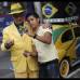 Reuters - Las personas lo reconocen en la ciudad de Campinas y buscan compartir momentos con este fan&#225;tico.