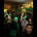 Colprensa - Con girasoles y bombas verdes los seguidores de Mockus acompa&#241;aron a su candidato en el discurso en el que acept&#243; la victoria de Juan Manuel Santos.