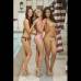 Foto Reuters - Las bellas de Alemania, Alicia Endemann; Miss Nueva Zelanda, Nathalie den Dekker y Miss B&#233;lgica, Laura Beyne.