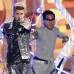 - Justin Bieber interpretó su éxito Boyfriend y se retiró con cinco premios bajo el brazo, incrementando a 12 el total de sus Teen Choice Awards.