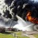 AP - los bomberos trabajan un incendio en Norman, Oklahoma Norman subjefe de bomberos Jim Bailey dice que el incendio fue uno de los m&#225;s grandes que han atendido este a&#241;o. No se reportaron heridos. AP