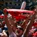 Reuters - El chupinazo anuncia el comienzo de la fiesta taurina de los Sanfermines.
