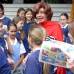 Archivo - Helenita Vargas visit&#243; muchas veces el peri&#243;dico EL COLOMBIANO. En la imagen comparte con los ni&#241;os del programa Prensa Escuela.