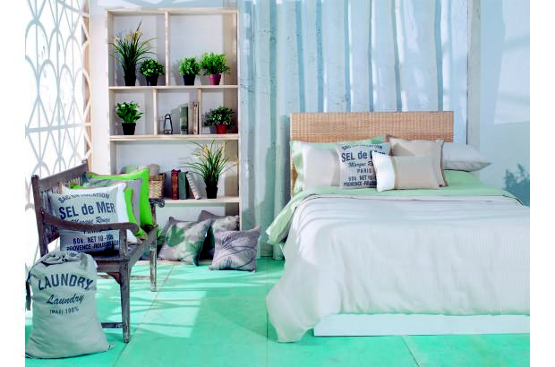 Un acento natural para vestir la cama - La naturaleza, la cultura retro, lo neutro y lo simple sirvieron de inspiraci&#243;n en las &#250;ltimas colecciones de ropa para hogar presentadas por Distrihogar. Pop Shine, Navy, Jean, Basic, Hotel Linen y Herbario, en la foto, hacen parte de sus atractivas l&#237;neas. Una invitaci&#243;n a renovar la cama y la habitaci&#243;n en este inicio de a&#241;o.