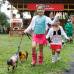 David Sánchez Mejía - El desfile de modas con los perros miniatura, es una de las experiencias más llamativas para los niños que visitan la estación canina.