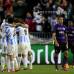 AP - Los goles de Isco y Roque Santa Cruz le dieron el paso al debutante club español.