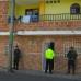 Cortes&#237;a: Polic&#237;a - Los bienes pertenecen principalmente al presunto cabecilla de la organizaci&#243;n, un sujeto de nombre Carlos Mario Triana V&#225;squez, conocido con el alias de Gordo Chiquito, capturado por la Polic&#237;a en febrero de 2011.