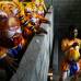 REUTERS - Onam es un festival anual hind&#250; celebrado en Kerala, India, dedicado a la cosecha y que se realiza durante el mes de Chingam (Agosto-Septiembre). Una de sus festividades es el Pulikali o la danza del tigre. Los bailarines, entre ellos algunos ni&#241;os, pintan sus cuerpos con la imagen del felino m&#225;s grande del mundo, en una expresi&#243;n cultural que gira en torno al tema de la caza del animal.
