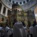 Reuters - Cl&#233;rigos cat&#243;licos durante el desfile de Domingo de Ramos en la Iglesia del Santo Sepulcro en la Ciudad Vieja de Jerusal&#233;n
