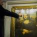 AP - La Mona Lisa admirada por miles de turistas que diariamente la visitan en el Louvre parece claramente &quot;m&#225;s mayor&quot; que la &quot;primera versi&#243;n&quot;.