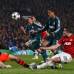 REUTERS - Con un futbolista m&#225;s, los de Jos&#233; Mourinho supieron darle la vuelta al marcador y defenderse despu&#233;s de las &#250;ltimas embestidas de los ingleses.